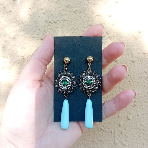 ✨NEW CRYSTAL EARRINGS COLLECTION✨ Earrings - Picture 6 of 15